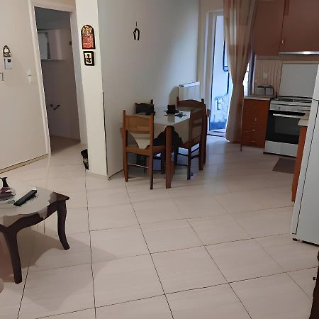 Apartamento Ομορφο Διαμερισμα Στο Κεντρο Της Πολης Με Παρκιν Tríkala Exterior foto