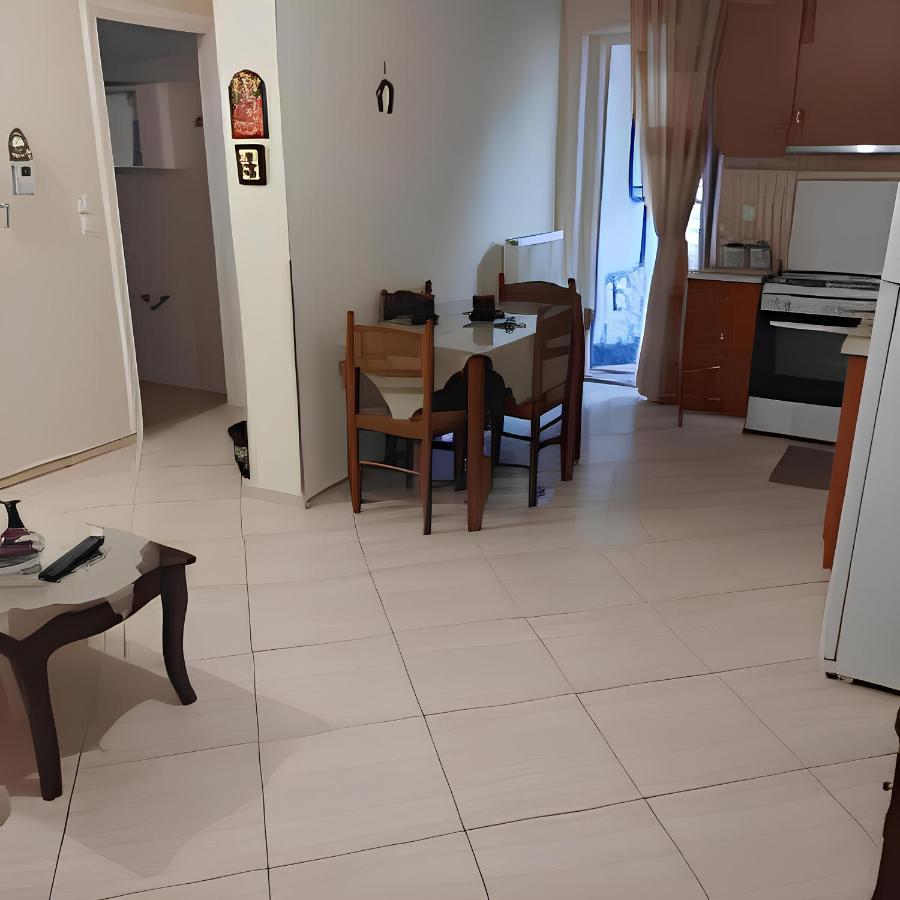 Apartamento Ομορφο Διαμερισμα Στο Κεντρο Της Πολης Με Παρκιν Tríkala Exterior foto