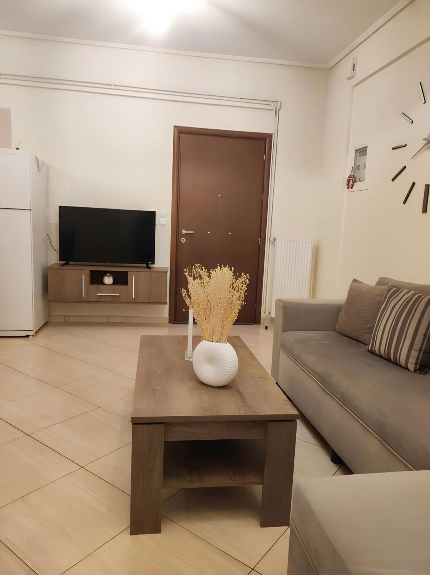 Apartamento Ομορφο Διαμερισμα Στο Κεντρο Της Πολης Με Παρκιν Tríkala Exterior foto